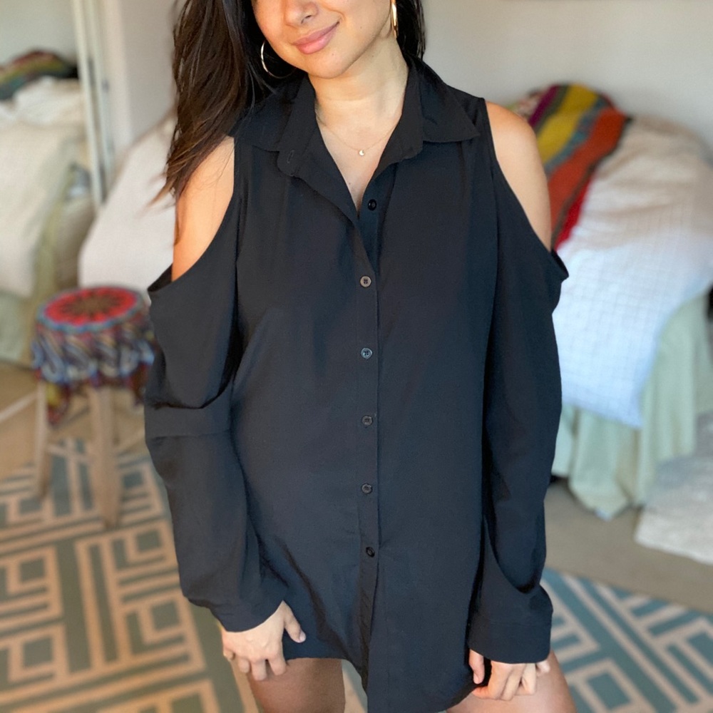 Free Cold shoulder Black Long sleeve top people